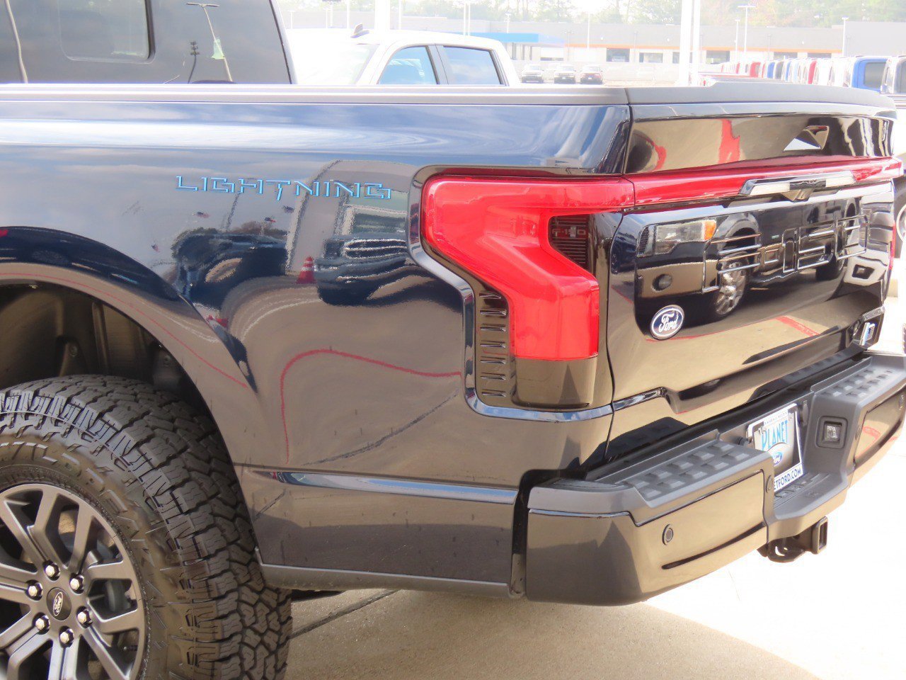 Certified 2025 Ford F150 Lightning Lariat image 17