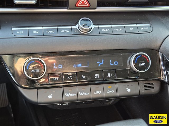 Used 2023 Hyundai Elantra Limited w/ Preferred Accessory Package image 23