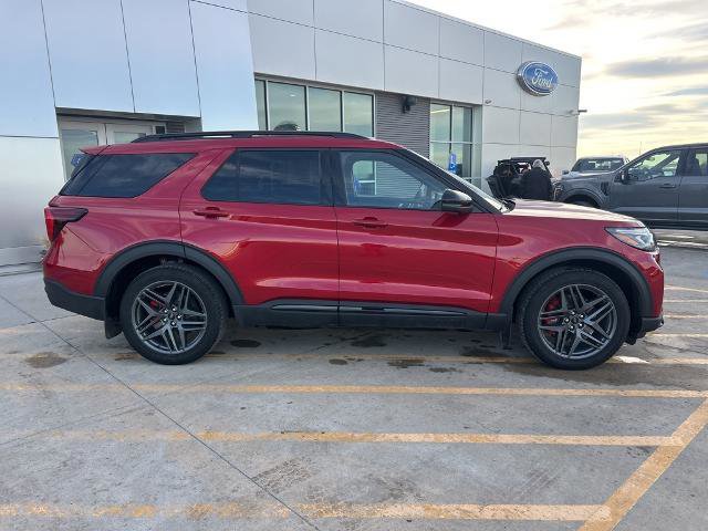 Certified 2025 Ford Explorer ST image 6