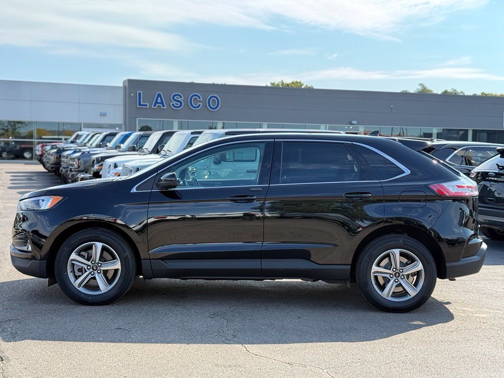 Certified 2024 Ford Edge SEL w/ Convenience Package AWD/4WD image 39