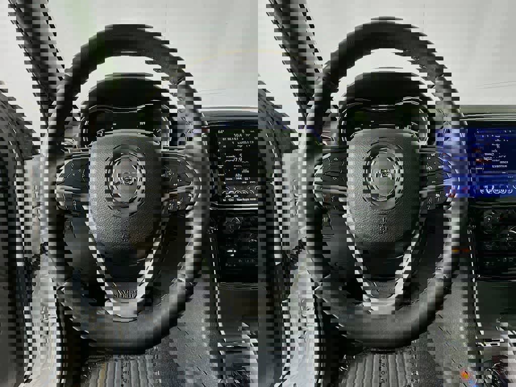 Used 2021 Jeep Grand Cherokee Limited w/ Quick Order Package 28K 80th image 16