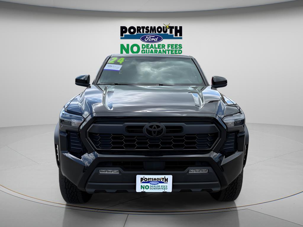 Used 2024 Toyota Tacoma TRD Off-Road AWD/4WD image 10