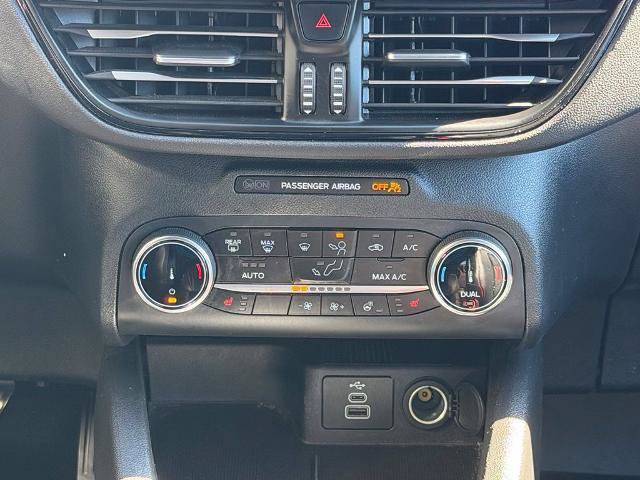 Certified 2025 Ford Escape ST-Line Select AWD/4WD image 16