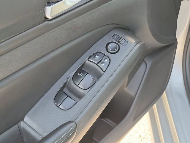 Used 2024 Nissan Altima 2.5 SV FWD image 21