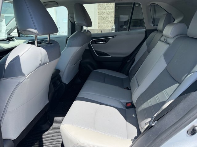Used 2020 Toyota RAV4 Limited AWD/4WD image 17