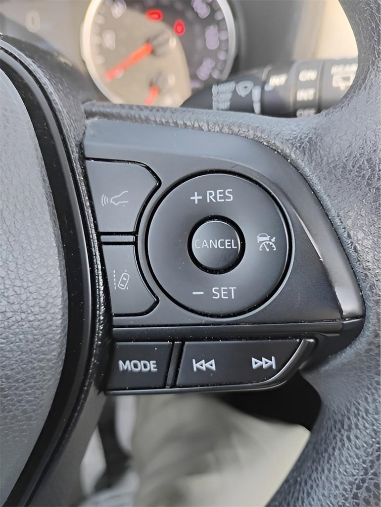 Used 2019 Toyota RAV4 XLE image 25