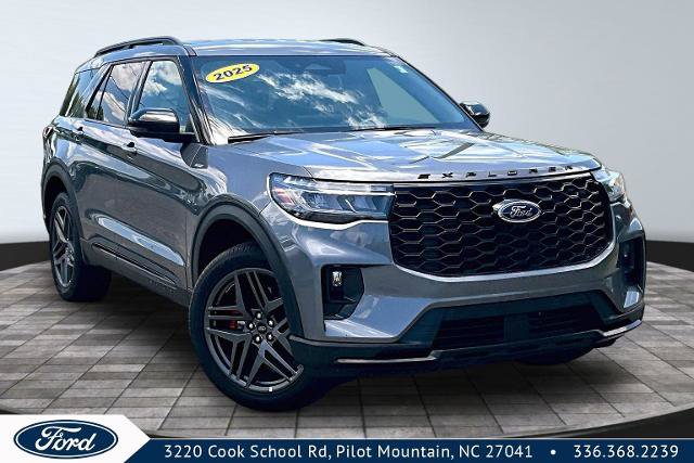 Certified 2025 Ford Explorer ST-Line w/ ST-Line Street Pack
