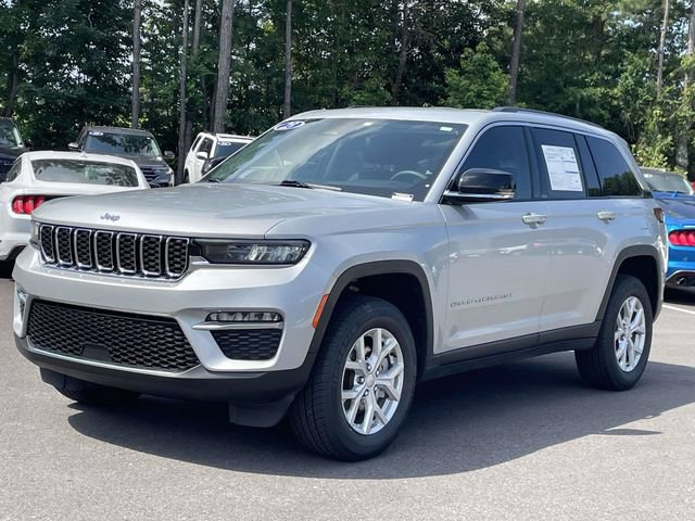 Used 2023 Jeep Grand Cherokee Limited RWD image 32