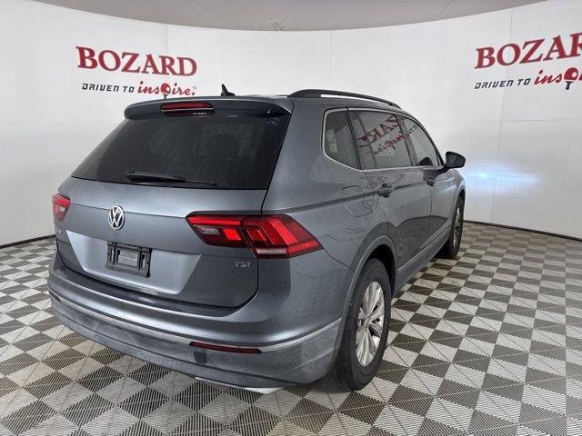 Used 2018 Volkswagen Tiguan SE w/ Panoramic Sunroof Package image 8