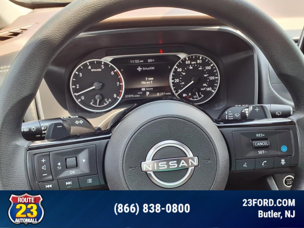 Used 2023 Nissan Rogue SV image 18