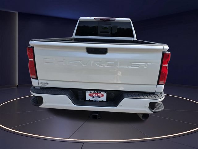 Used 2024 Chevrolet Silverado 2500 High Country w/ High Country Premium Package AWD/4WD image 5