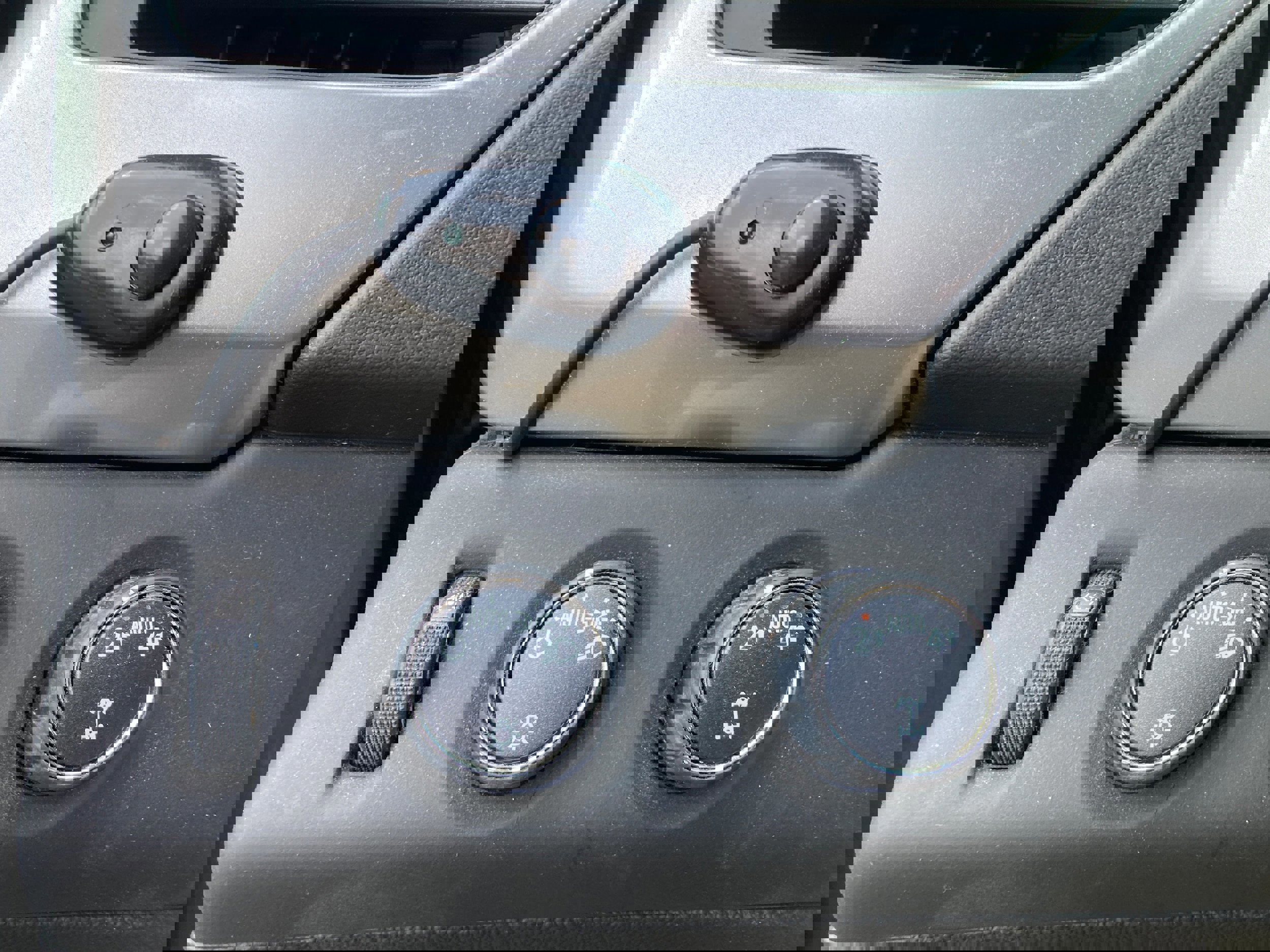 Used 2020 Chevrolet Tahoe LS image 21