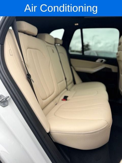 Used 2022 BMW X5 xDrive40i w/ Premium Package AWD/4WD image 28