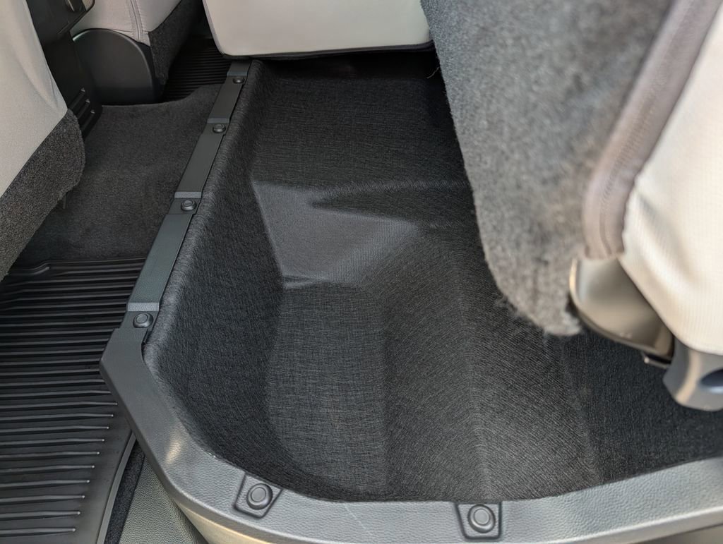 Used 2025 Toyota Tacoma SR5 AWD/4WD image 24