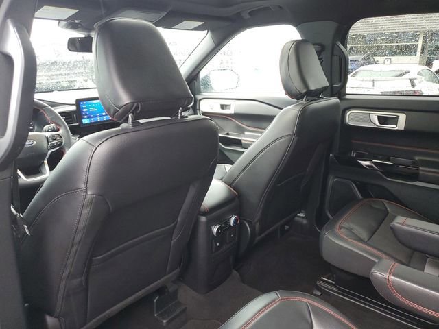 Certified 2024 Ford Explorer ST-Line w/ Class IV Trailer Tow Package AWD/4WD image 32
