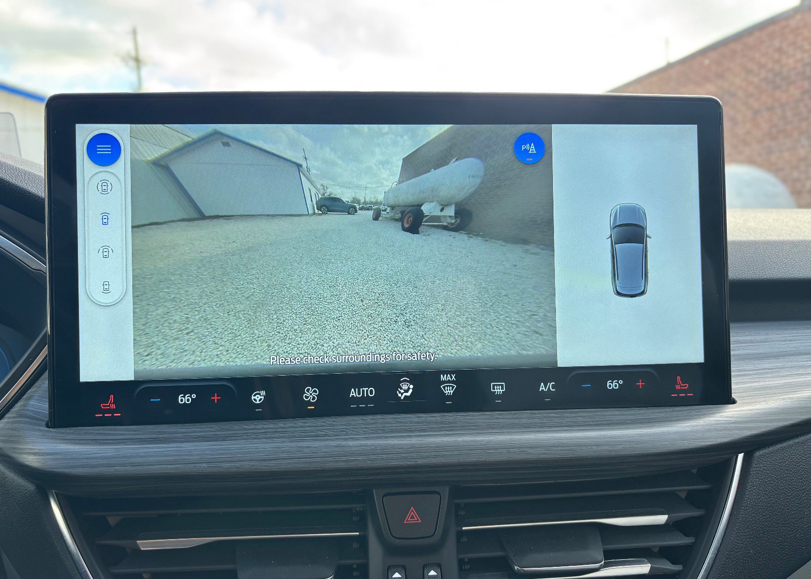 Certified 2025 Ford Escape Platinum w/ Premium Technology Package image 45