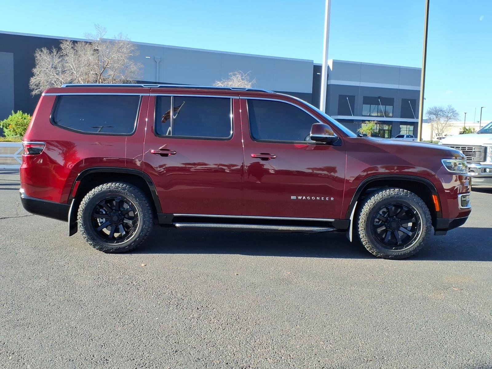 Used 2022 Jeep Wagoneer Series III w/ Flexible Seating Group image 2