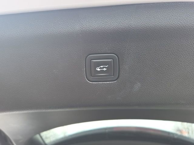 Used 2020 Buick Enclave Essence image 9