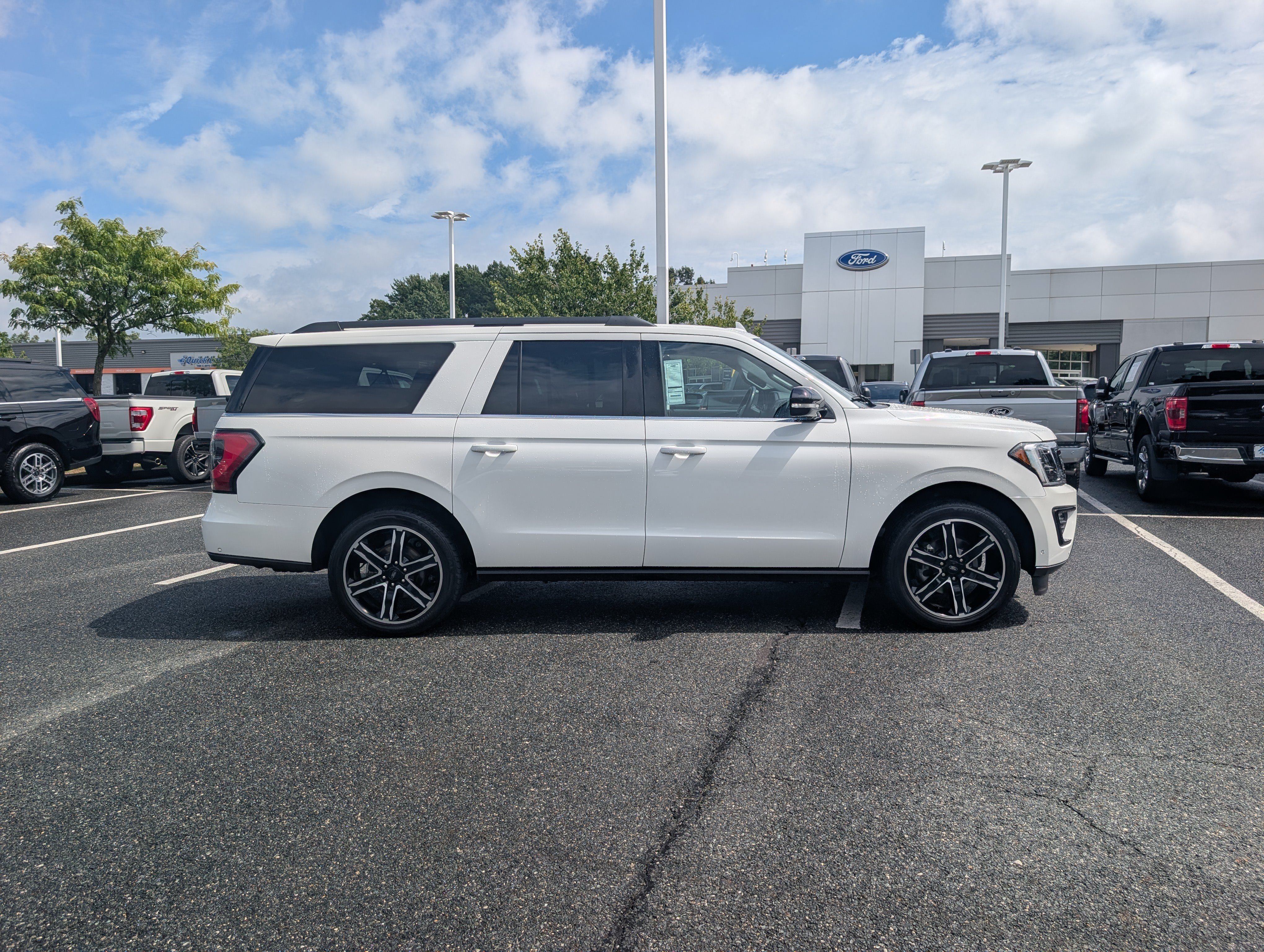 Certified 2021 Ford Expedition Max Limited AWD/4WD image 2