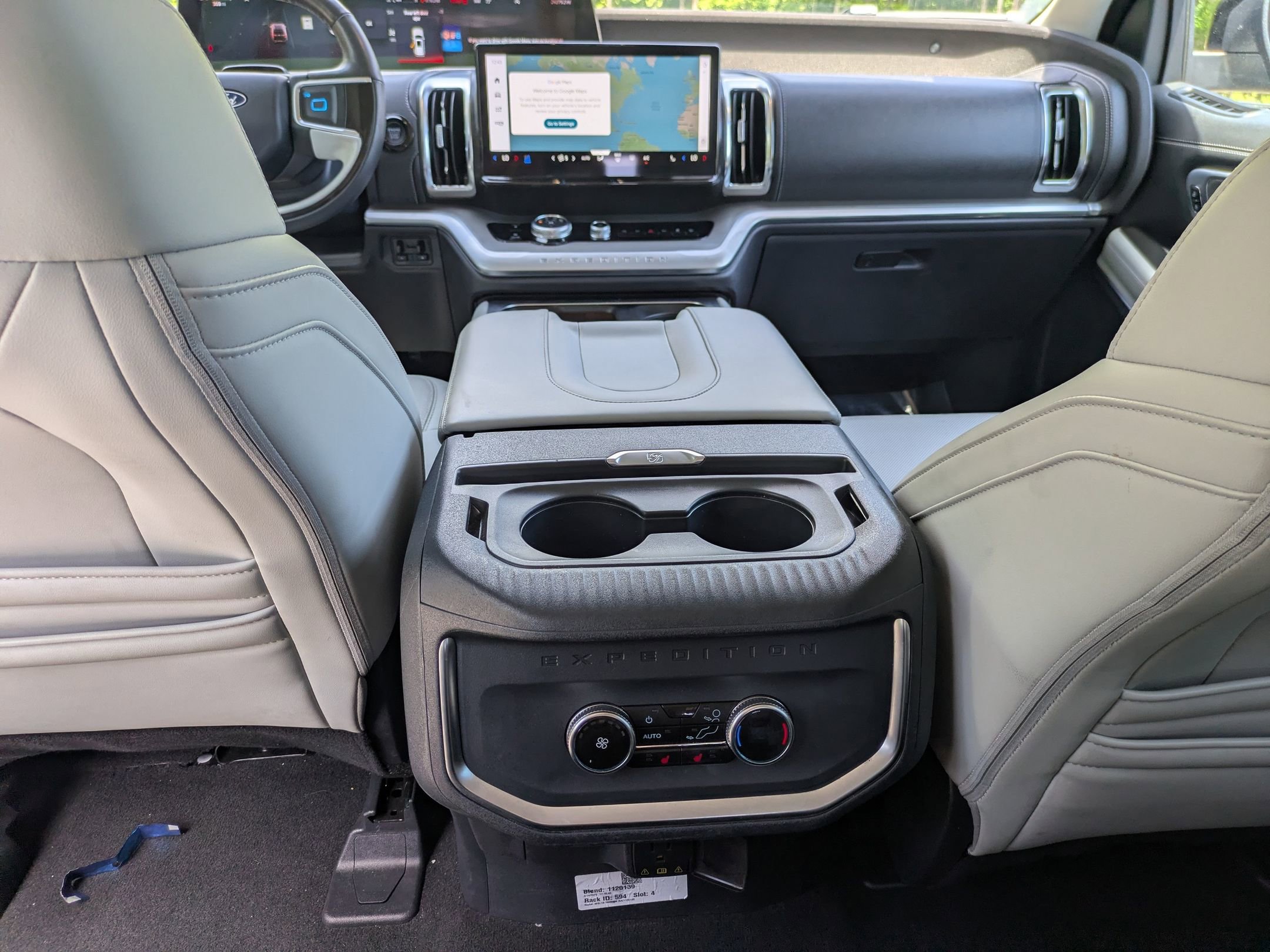 Certified 2025 Ford Expedition Max Platinum w/ Driver's Package AWD/4WD image 31