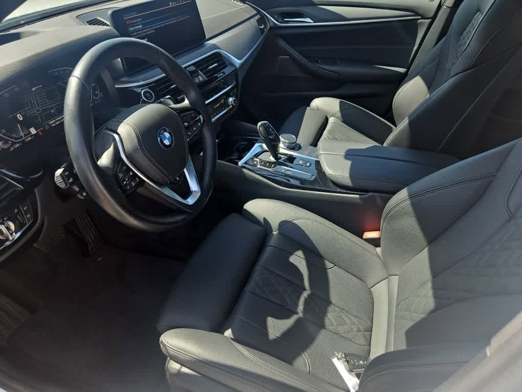 Used 2023 BMW 530e xDrive w/ Premium Package AWD/4WD image 14