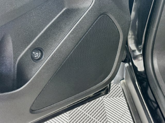 Used 2024 Chevrolet Equinox LT w/ LPO, Floor Liner Package FWD image 26
