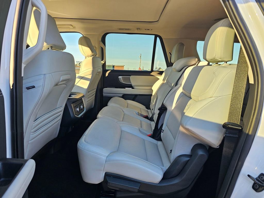 Certified 2025 Ford Expedition Max Platinum image 13