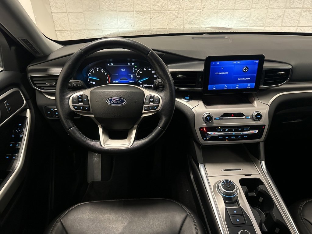 Certified 2022 Ford Explorer XLT w/ Equipment Group 202A image 7