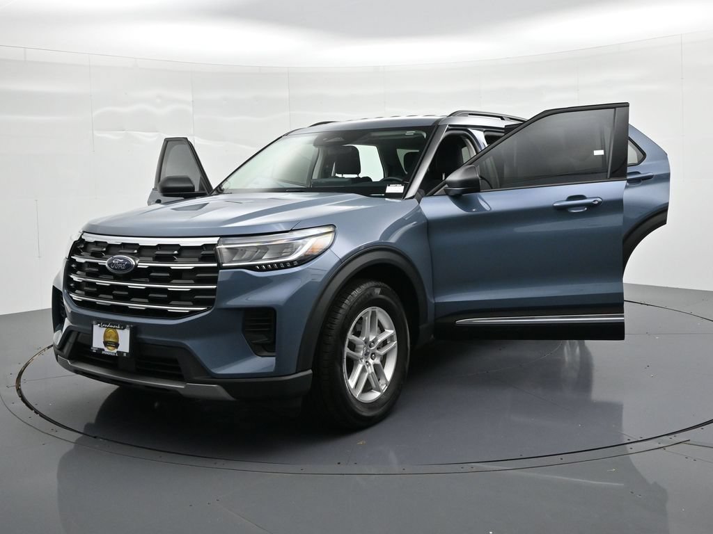 Certified 2025 Ford Explorer Active AWD/4WD image 26
