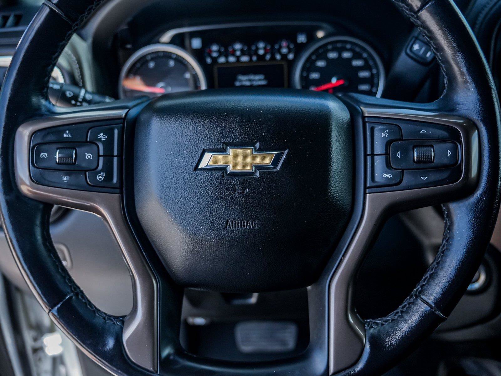 Used 2022 Chevrolet Silverado 2500 High Country w/ Technology Package AWD/4WD image 12