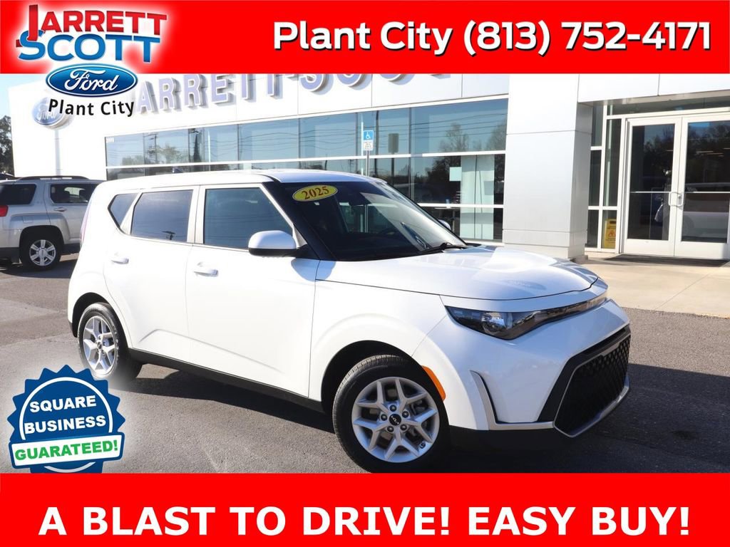 Used 2025 Kia Soul LX w/ LX Technology Package image 1