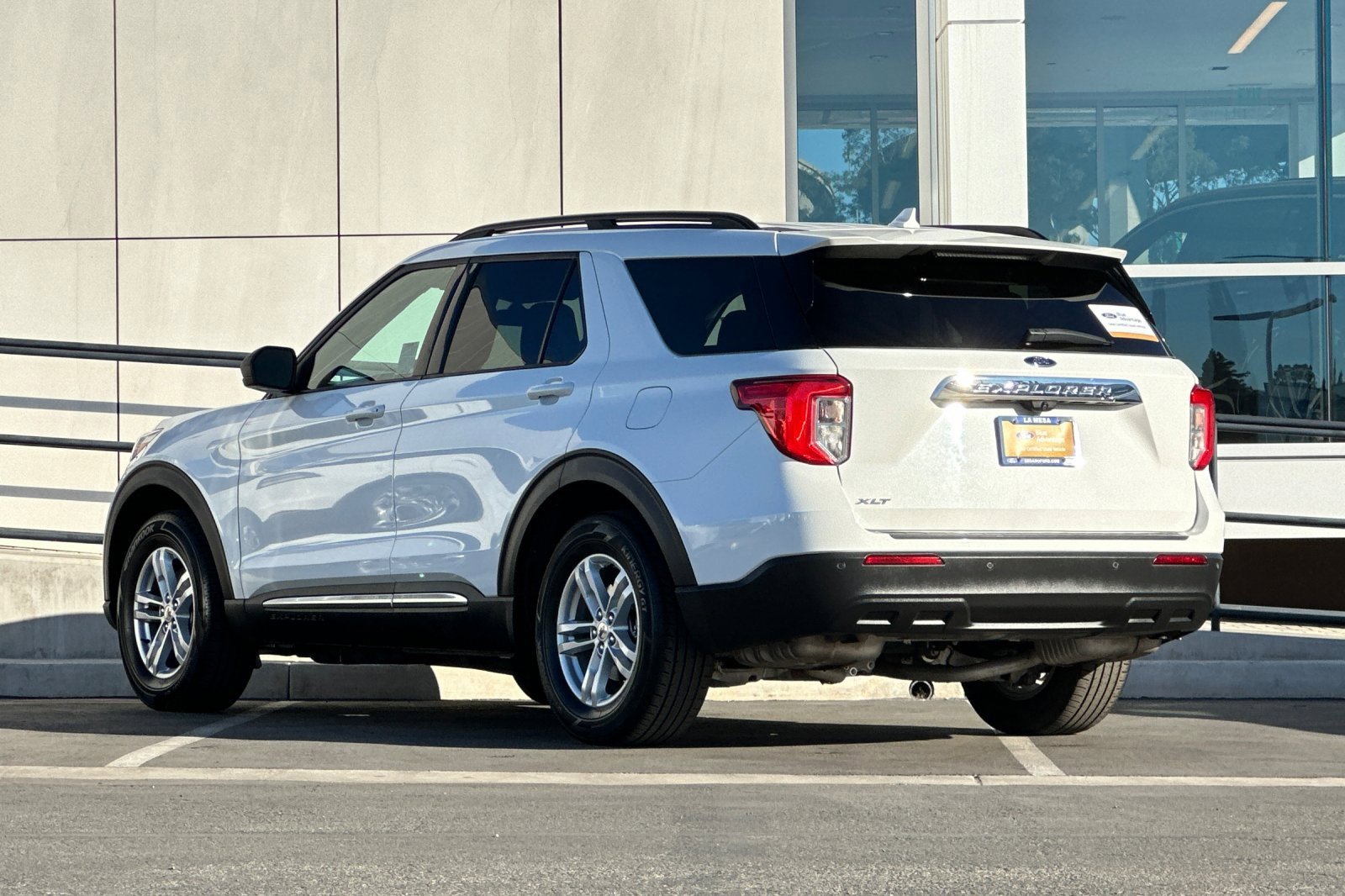Certified 2022 Ford Explorer XLT image 5