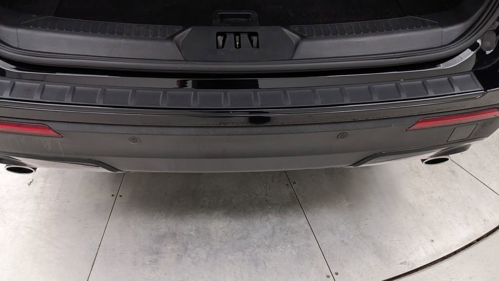 Certified 2023 Ford Explorer ST-Line AWD/4WD image 7