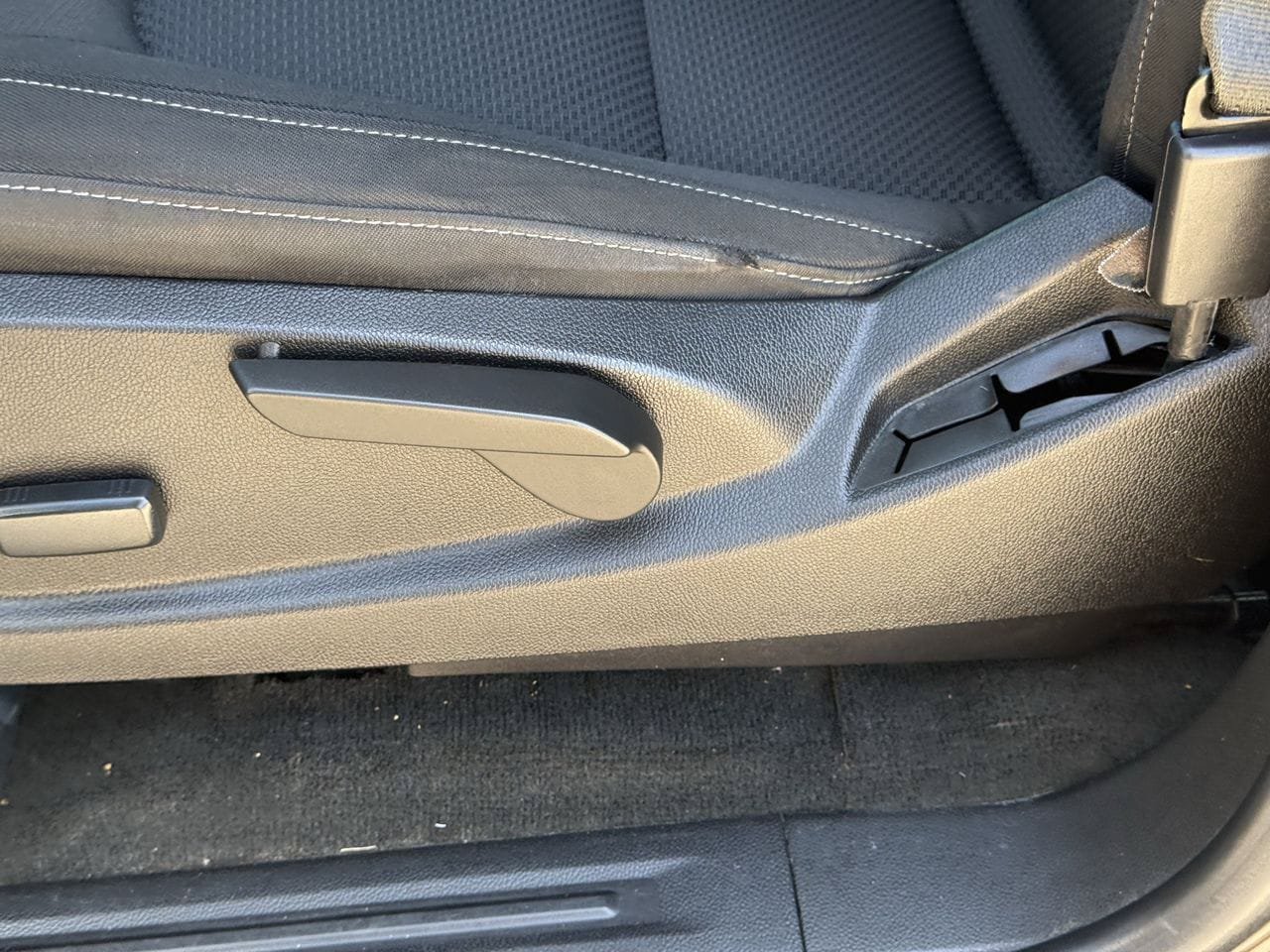Used 2017 Chevrolet Colorado LT w/ Midnight Edition RWD image 26
