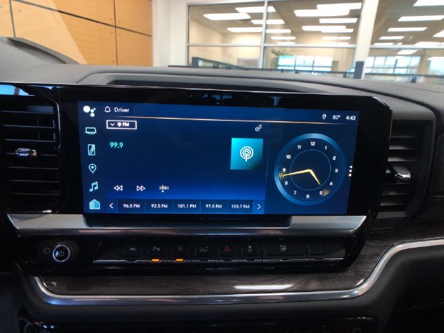 Used 2022 Chevrolet Silverado 1500 LTZ w/ Technology Package AWD/4WD image 15