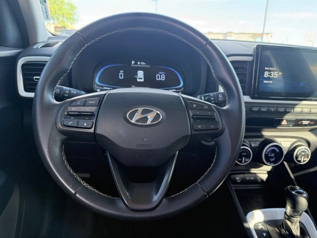 Used 2024 Hyundai Venue Limited FWD image 17