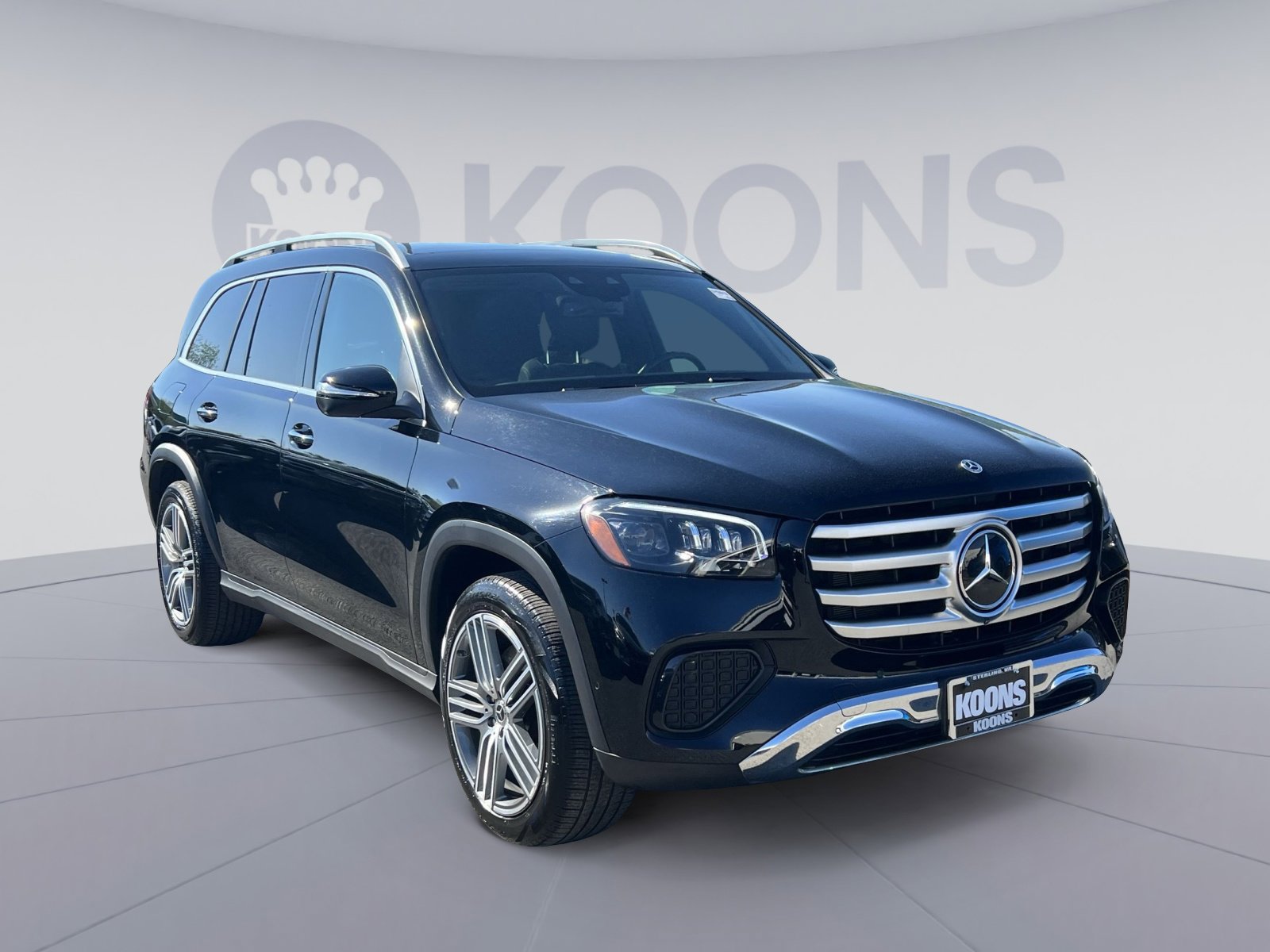 Used 2025 Mercedes-Benz GLS 450 4MATIC image 2