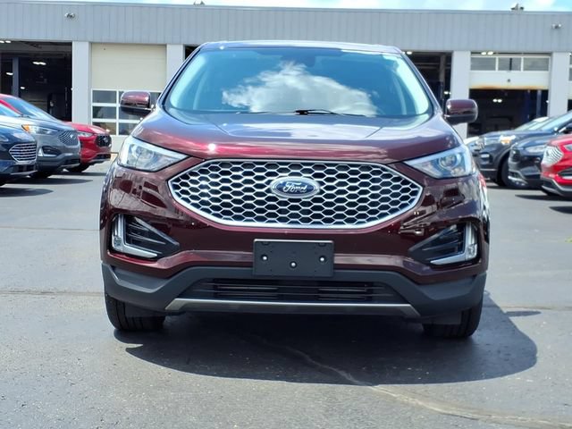 Certified 2024 Ford Edge SEL w/ Convenience Package AWD/4WD image 2