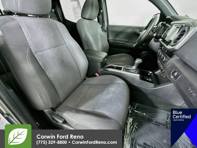 Used 2017 Toyota Tacoma TRD Sport AWD/4WD image 33
