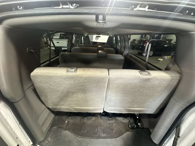 Used 2025 Chevrolet Express 3500 LS RWD image 26
