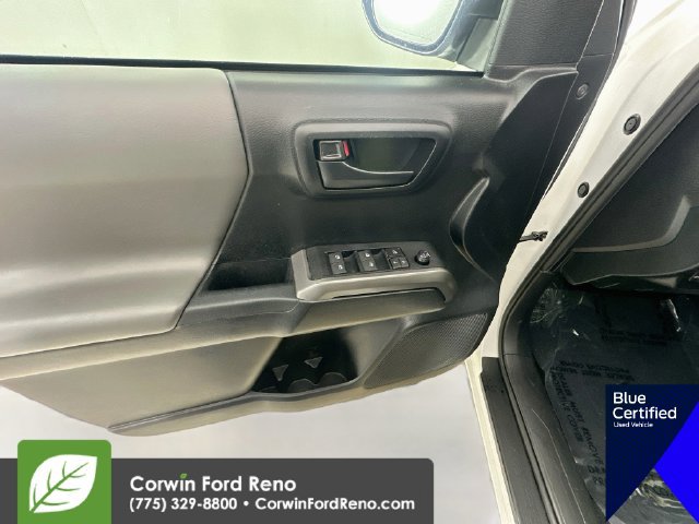 Used 2021 Toyota Tacoma SR5 AWD/4WD image 21