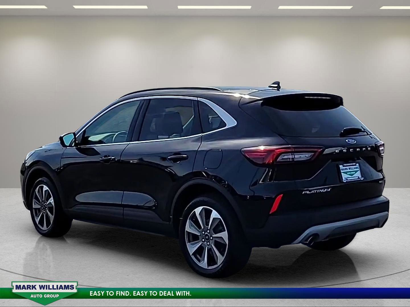 Certified 2023 Ford Escape Platinum AWD/4WD image 3