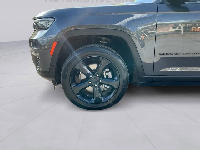 Used 2022 Jeep Grand Cherokee L Limited w/ Black Appearance Package AWD/4WD image 9