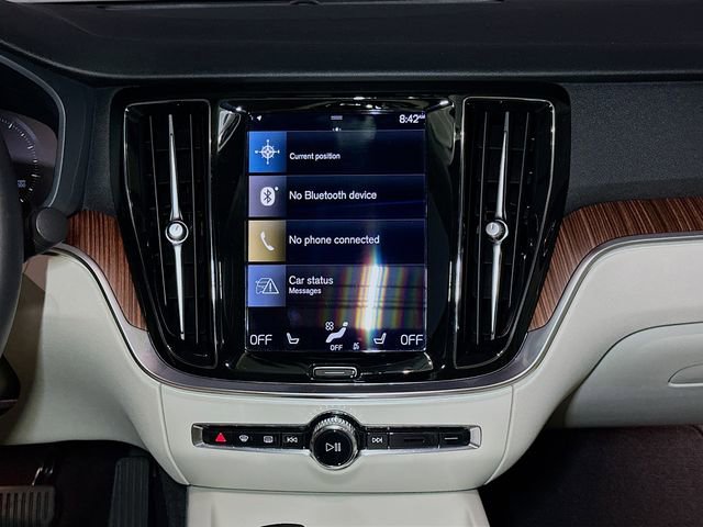 Used 2022 Volvo S60 B5 Momentum w/ Premium Package image 13