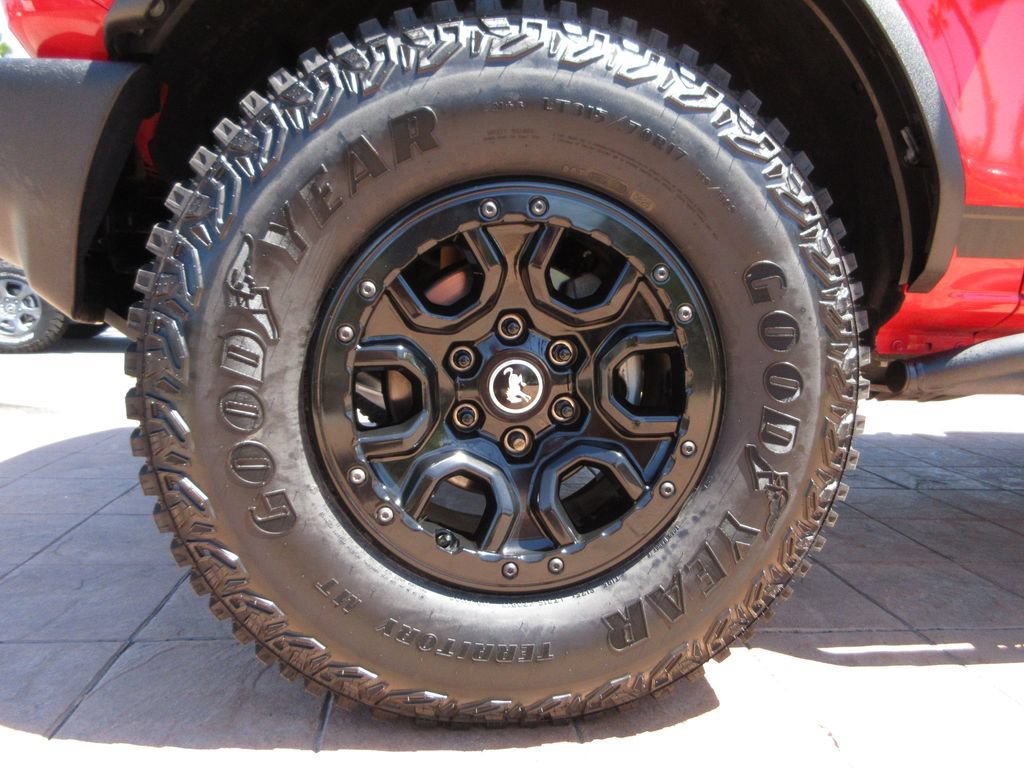 Certified 2022 Ford Bronco Wildtrak AWD/4WD image 8