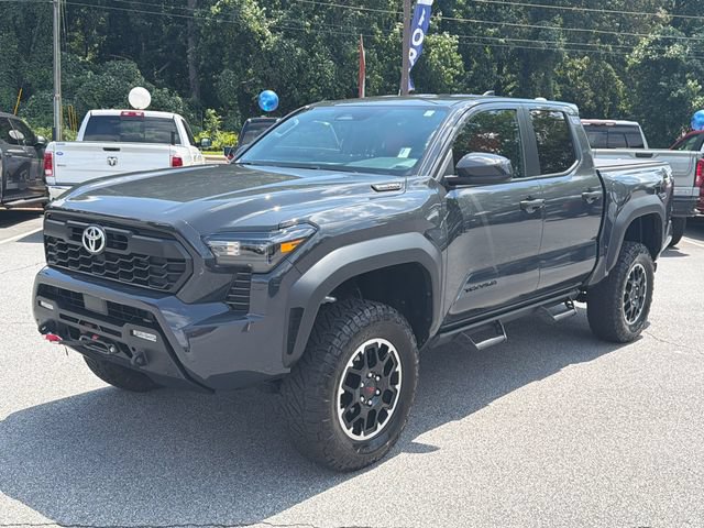Used 2025 Toyota Tacoma TRD Off-Road AWD/4WD image 3