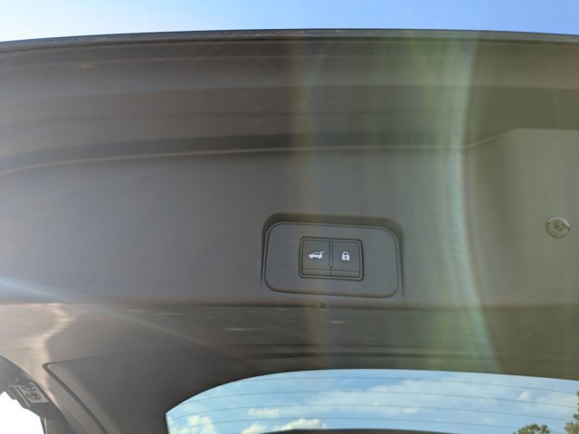 Used 2023 Nissan Rogue SV w/ SV Premium Package image 30