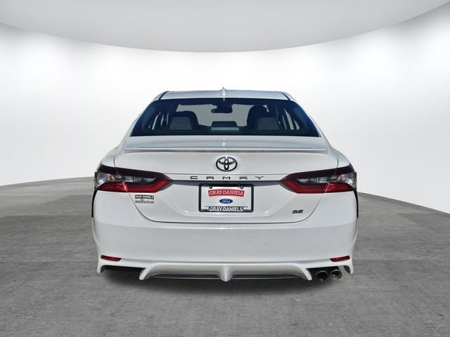 Used 2024 Toyota Camry SE image 5