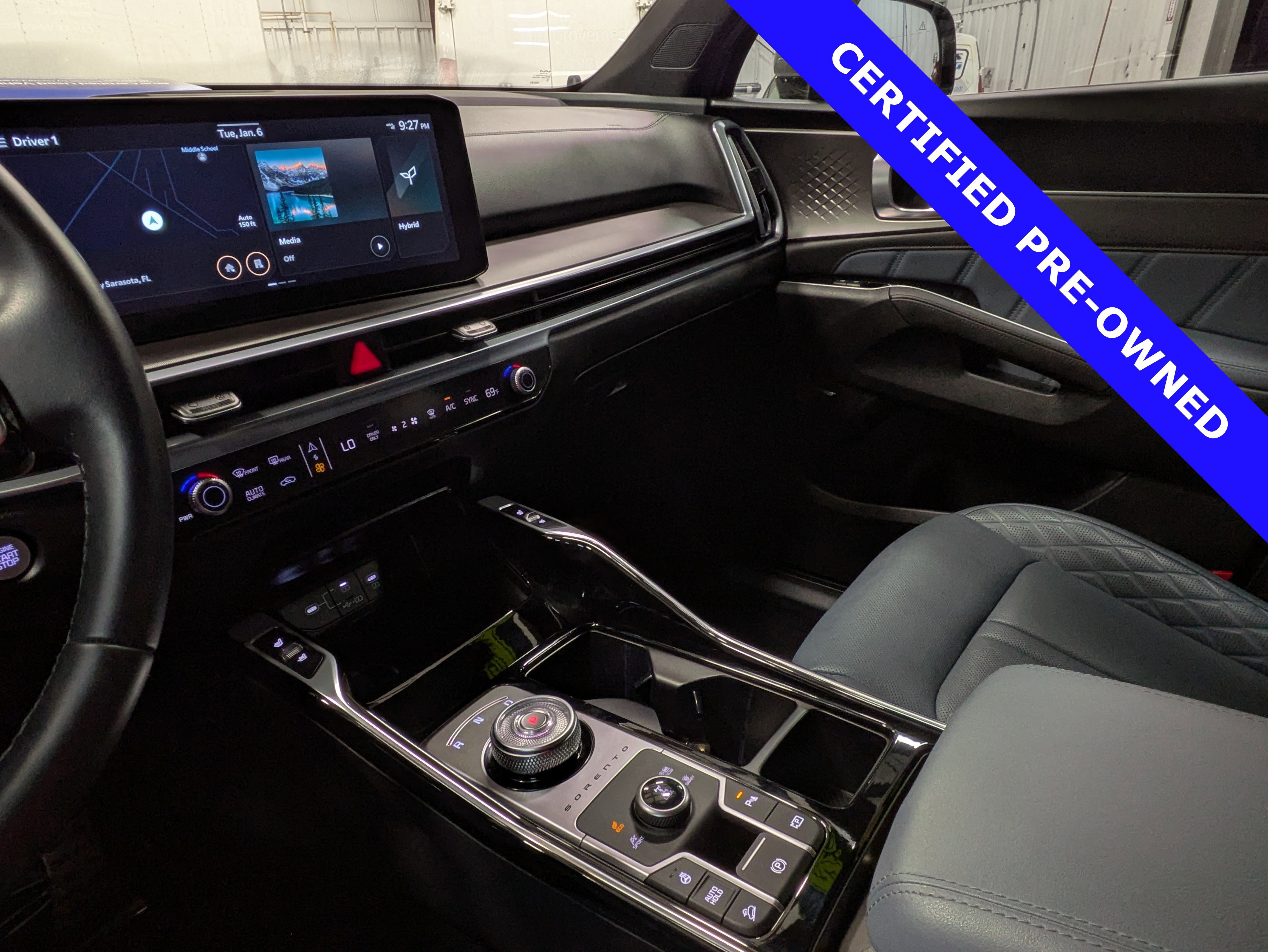 Used 2025 Kia Sorento SX Prestige image 34