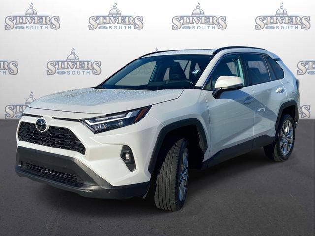 Used 2025 Toyota RAV4 XLE Premium FWD image 7